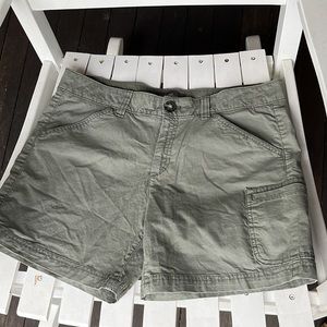 ☀️Eddie Bauer Green Shorts Size 8